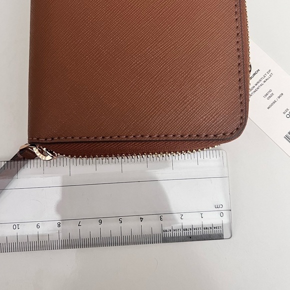 TORY BURCH EMERSON WALLLET /wristelet - moose - Picture 9 of 10